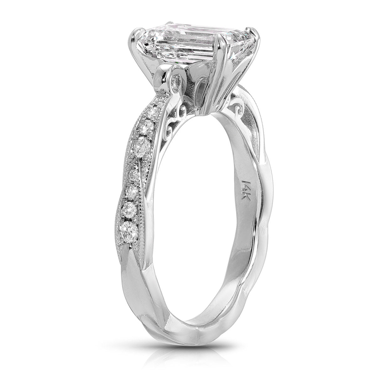 Spain Vintage Style Emerald Engagement Ring in White Gold