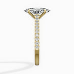 Sorte Solitaire Oval Engagement Ring in Yellow Gold