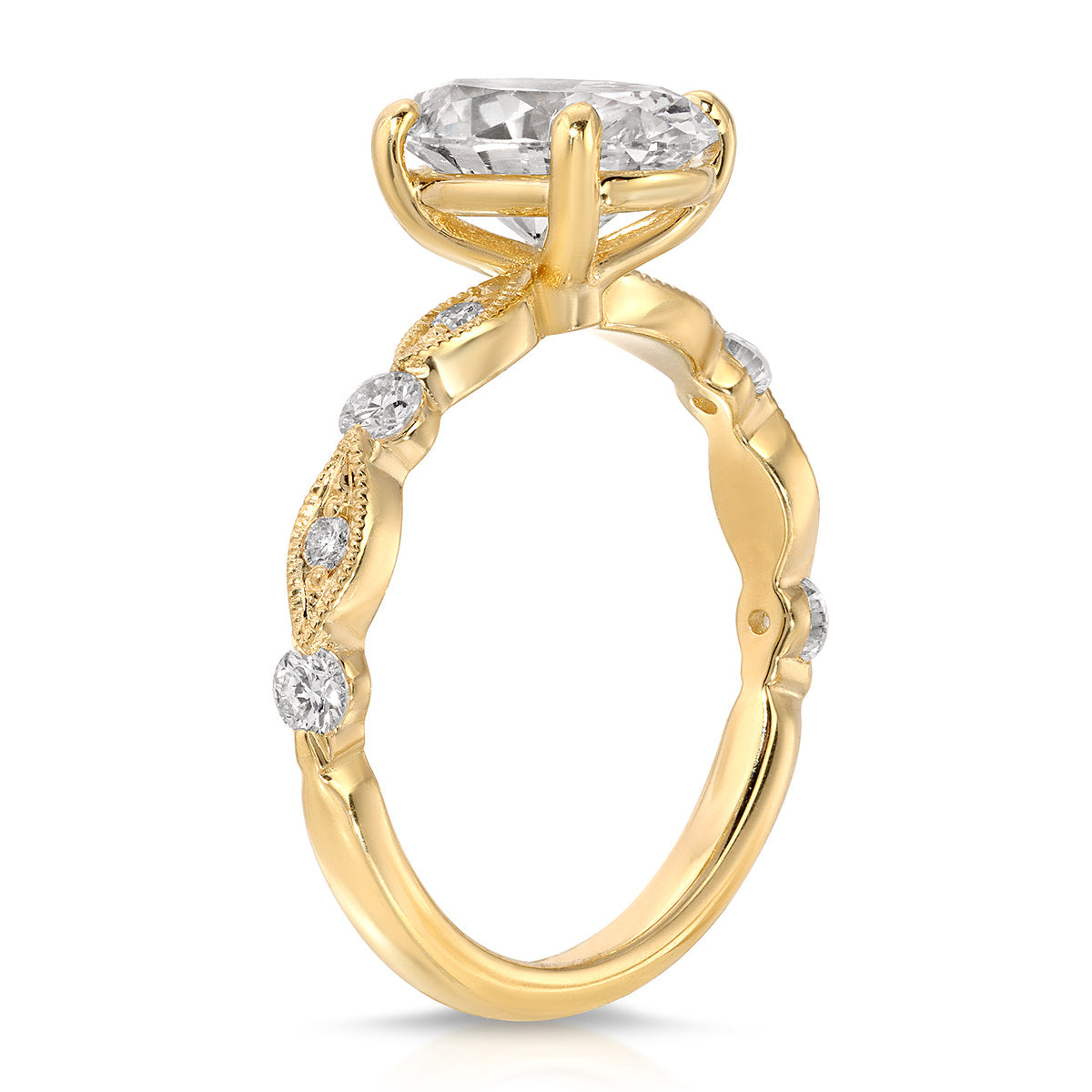 Vintage Solitaire Oval Engagement Ring in Yellow Gold