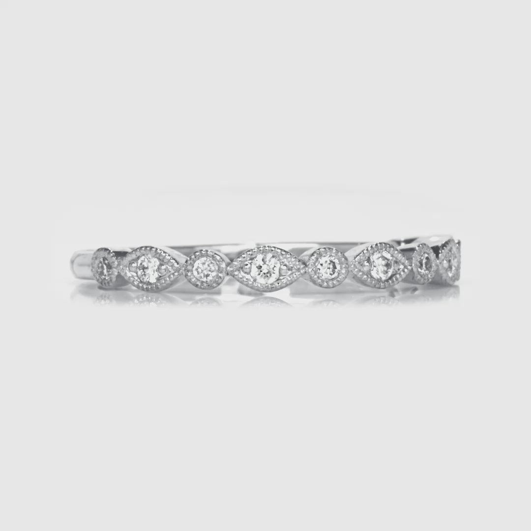 Medium Vintage Filigree Wedding Band in White Gold