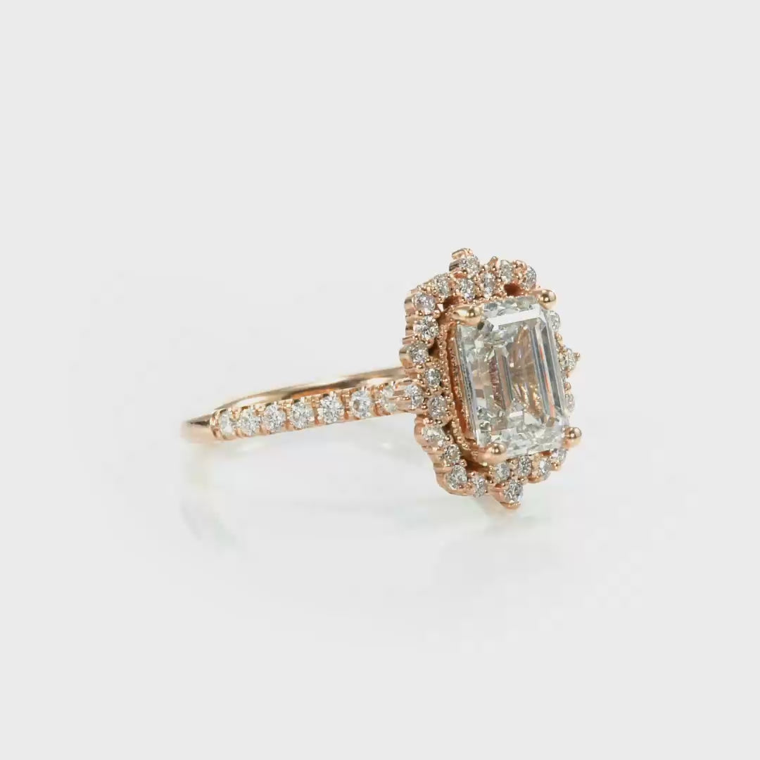 Vintage Halo Emerald Engagement Ring in Rose Gold