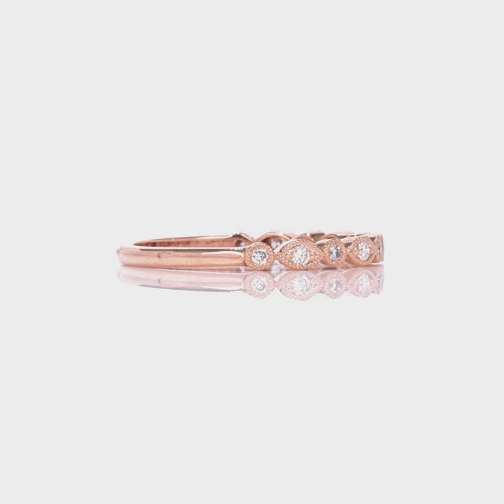 Petit Vintage Filigree Wedding Band in Rose Gold