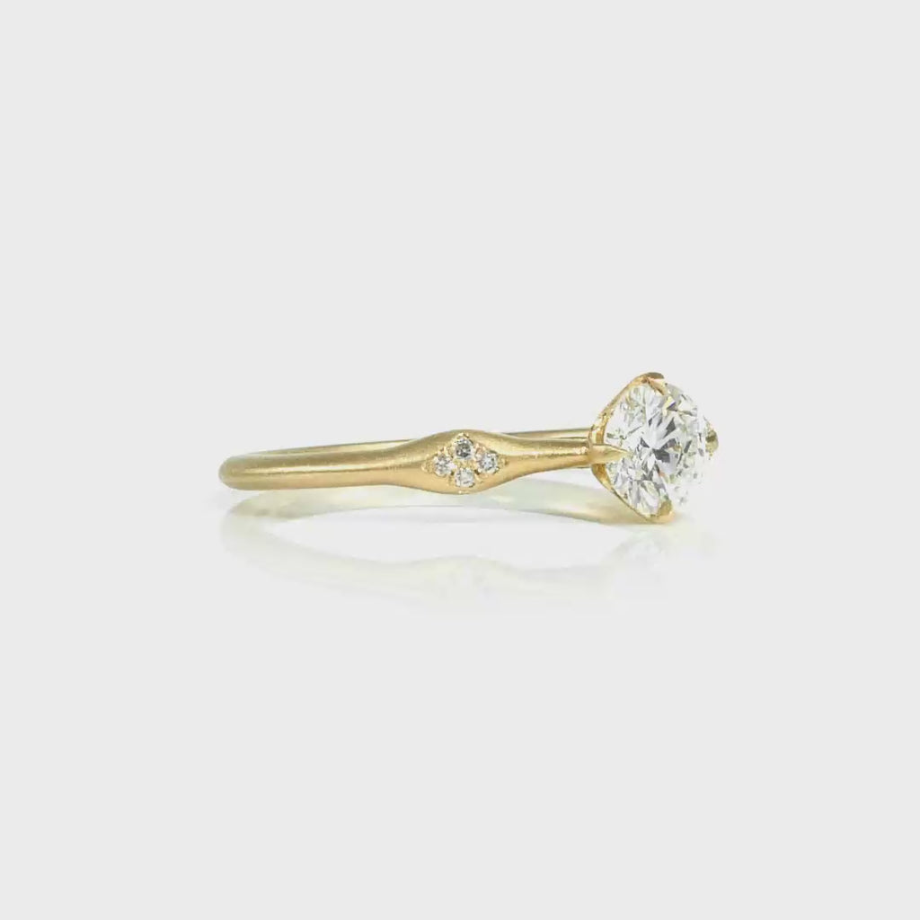 Vintage Style European Round Engagement Ring in Yellow Gold